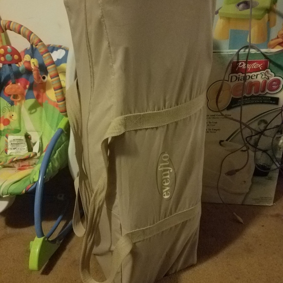 Play Pin - Picture 7 of 7